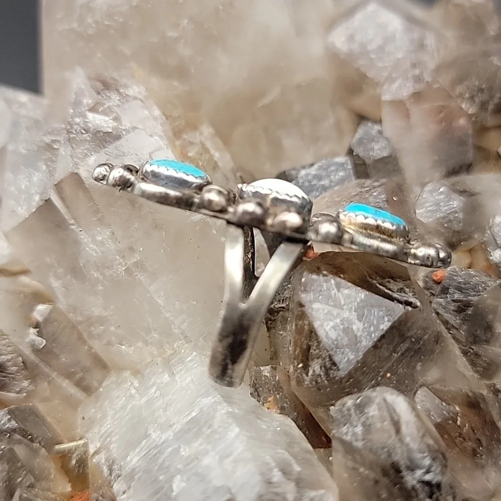 Vintage Navajo Sterling Silver Turquoise Mother Of Pearl 3-Stone Statement Ring - Picture 4 of 12